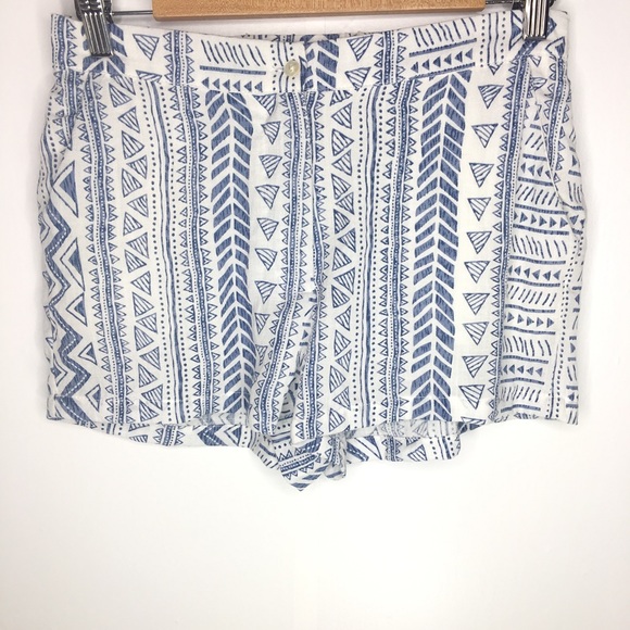 Miss Me Pants - Miss Me Tribal Print Lined Shorts Size Small